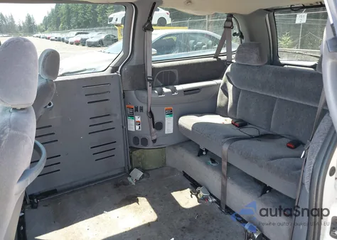 2000 Dodge Grand Caravan Se z USA, uszkodzony, nr VIN 1B4GP44G7YB763543